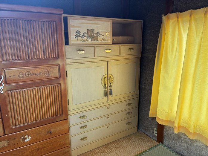 岐南町I様の一軒家2階からのタンスの回収実績